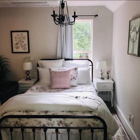 The Farmhouse Inn & Kitchen, 2 Blocks From Downtown Whitefish, Montana المظهر الخارجي الصورة